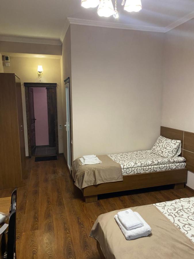 Grand Hotel Mohyliv-Podilskyi Esterno foto
