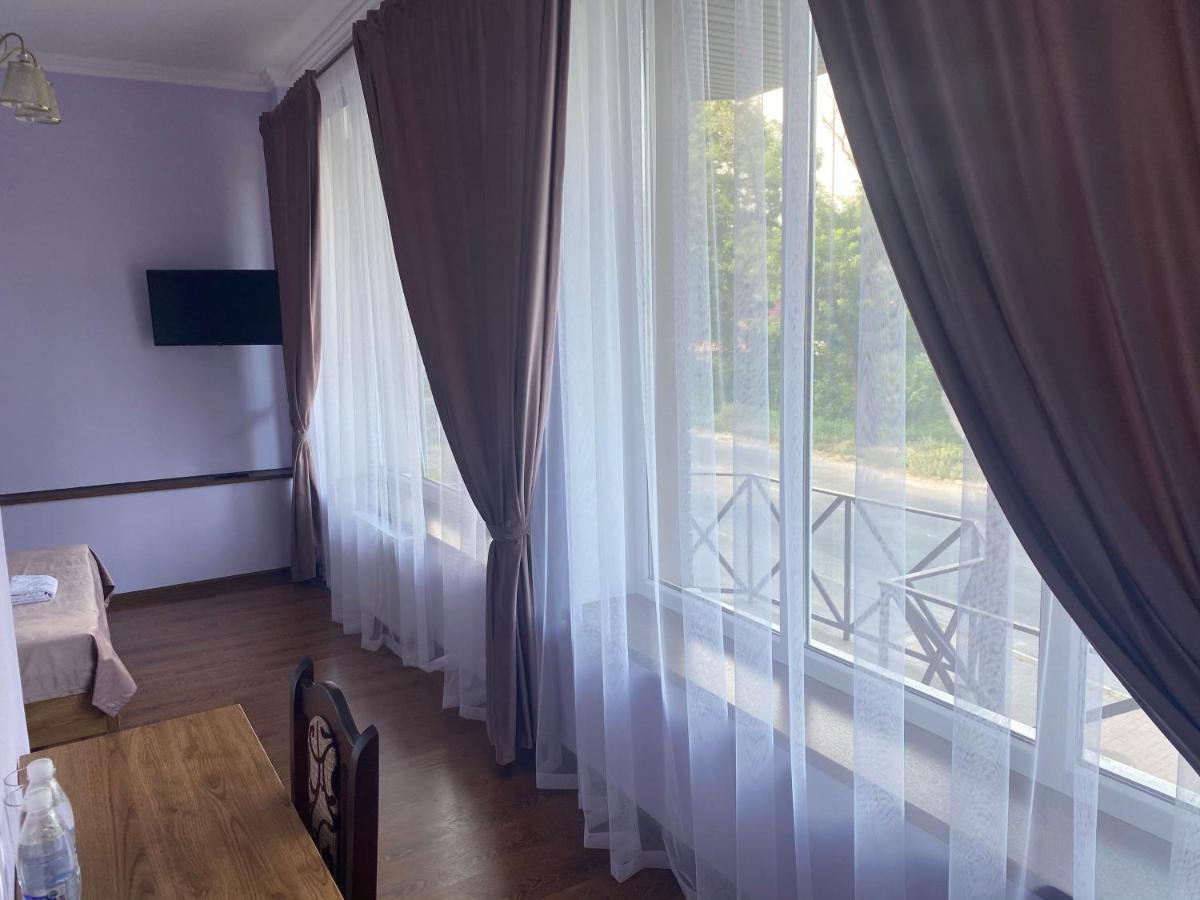 Grand Hotel Mohyliv-Podilskyi Esterno foto